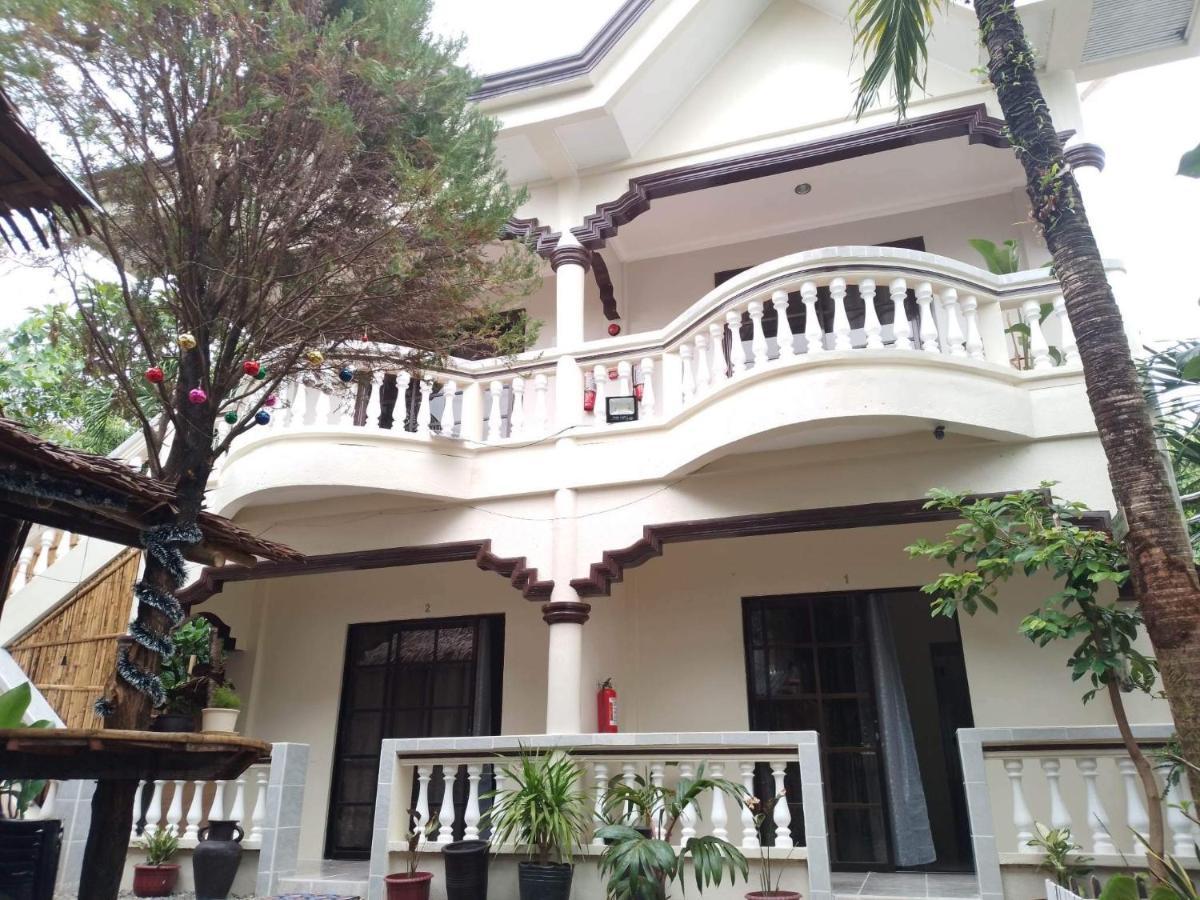 Tresha Lance Apartelle Aparthotel Boracay Island Exterior foto